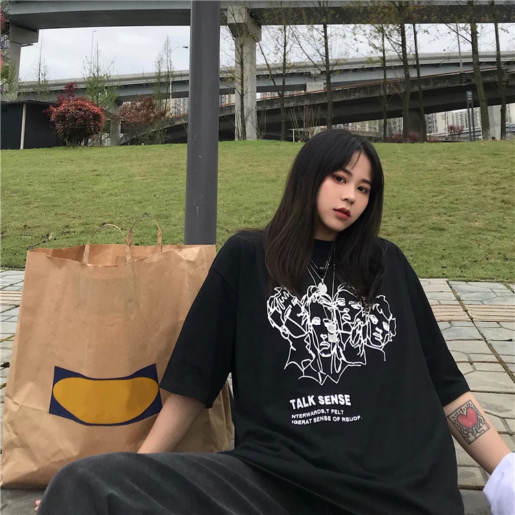 Женские летние топы 2021 Одежда в Корейском стиле Ulzzang Harajuku принты с героями из