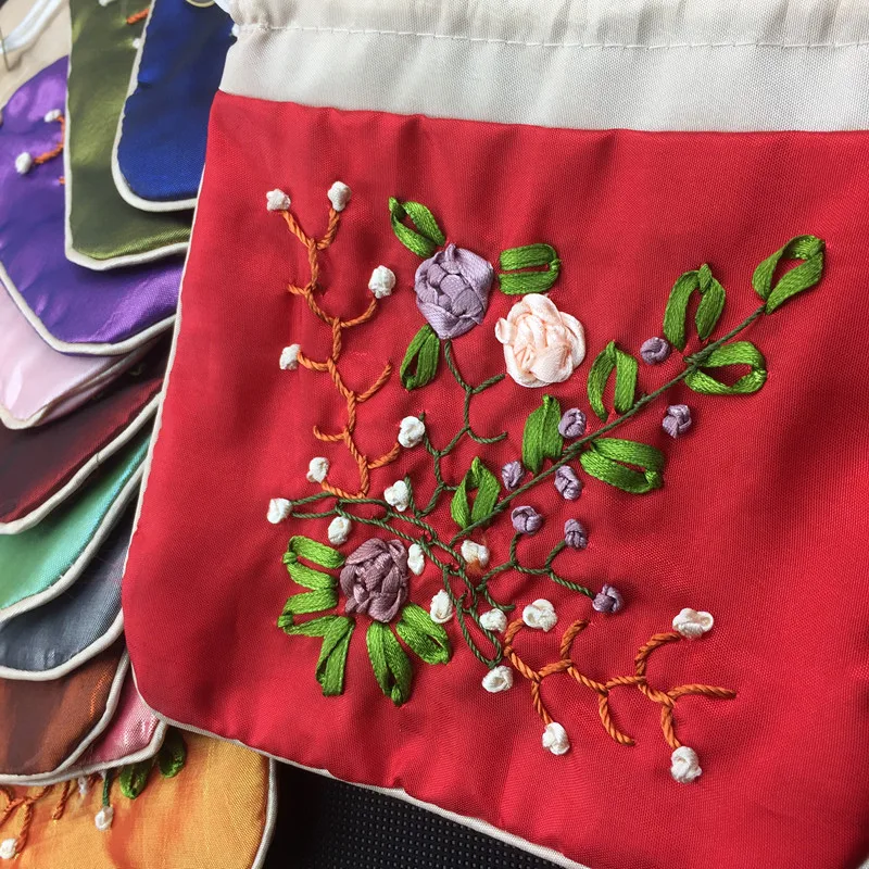 Сумка кошелек ручной работы из атласной ткани с вышивкой|jewelry storage|makeup packagingcoin