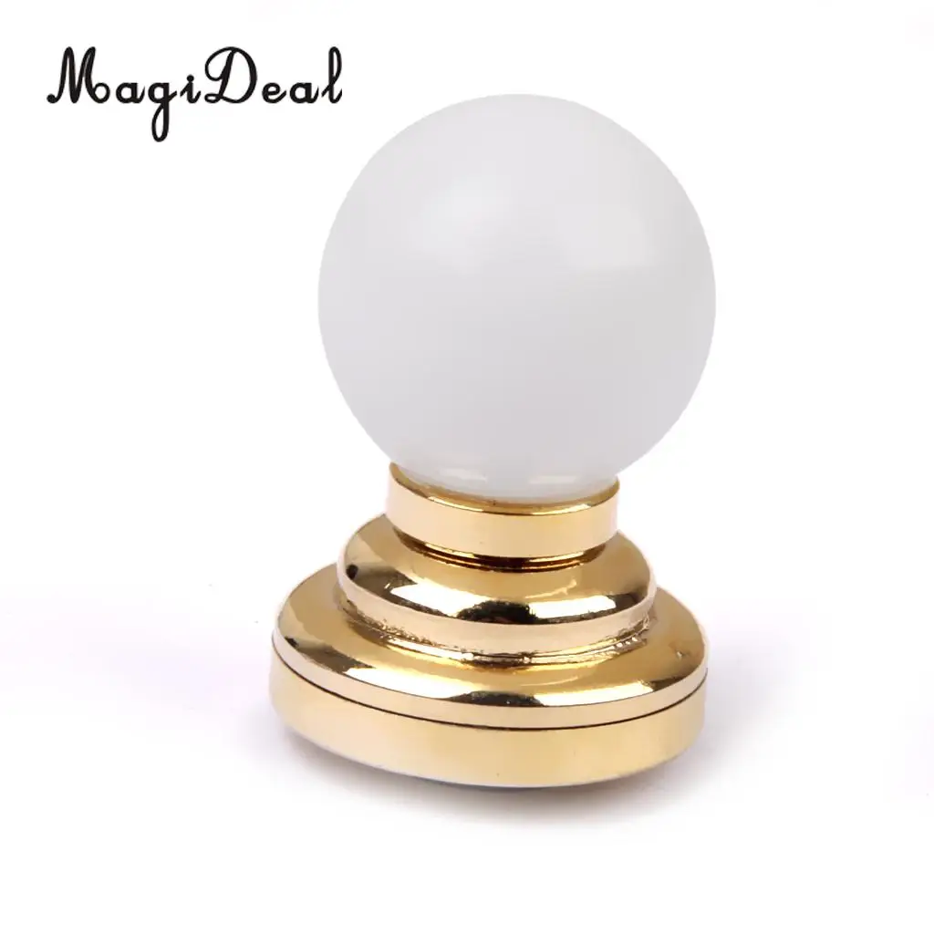 MagiDeal 1/12 миниатюрная настольная лампа в форме шарика для кукольного домика, светодиодный светильник для гостиной, спальни, ванной комнаты, кухни, детей, игрушка для ролевых игр