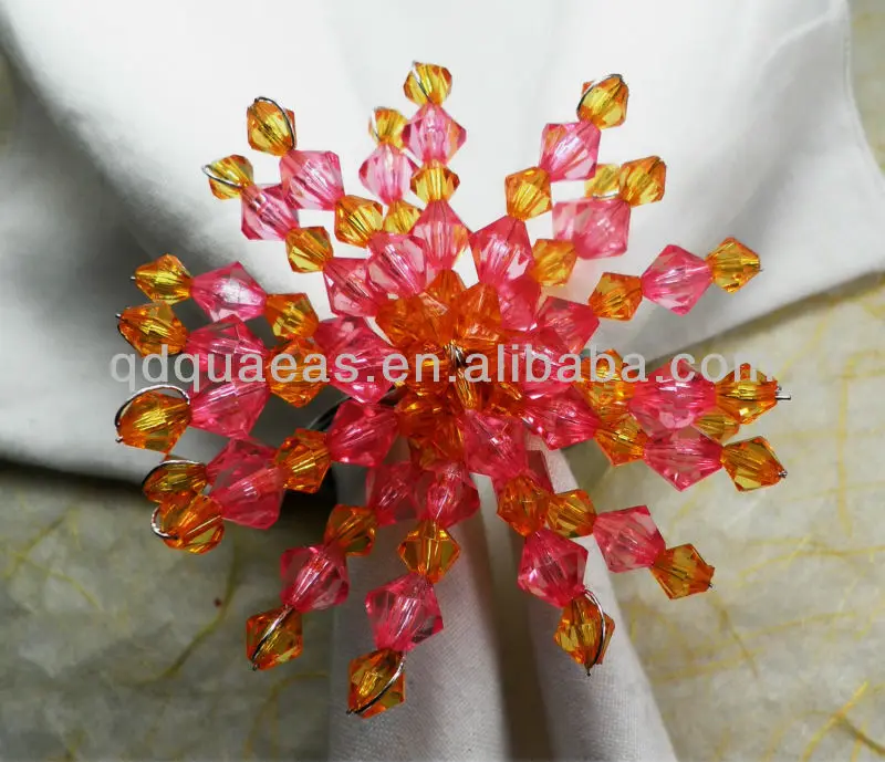 

Новое кольцо для свадебных салфеток, расшитое бисером