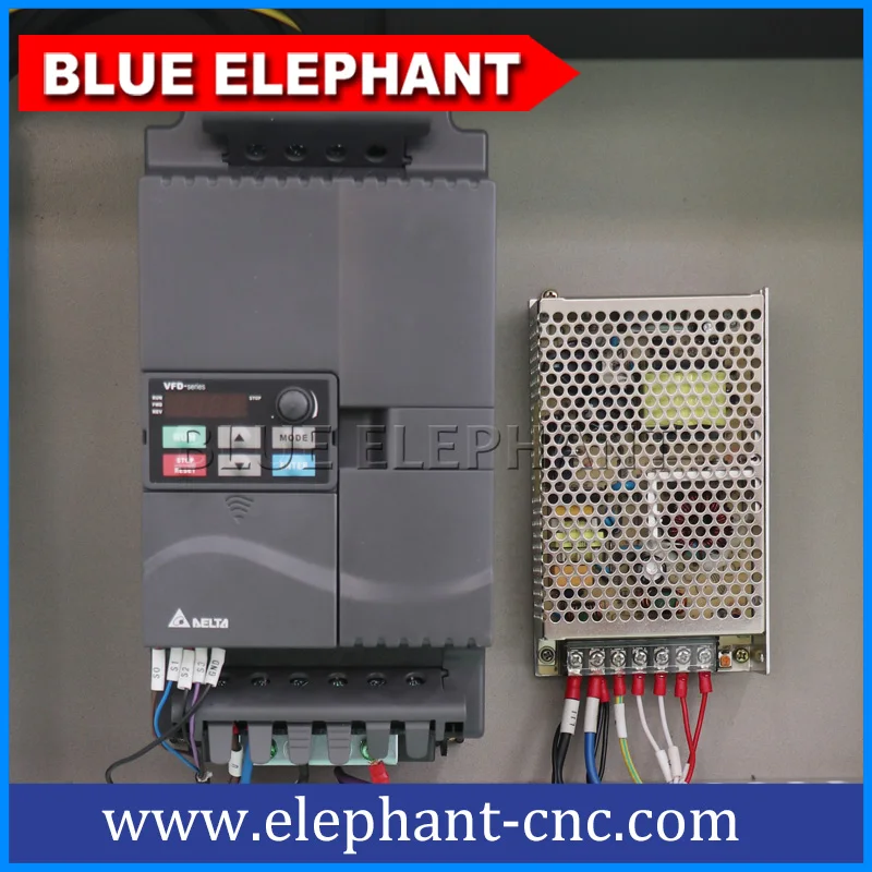 Комбинированные деревообрабатывающие фрезерные станки с ЧПУ Blue Elephant 1530 3 оси для