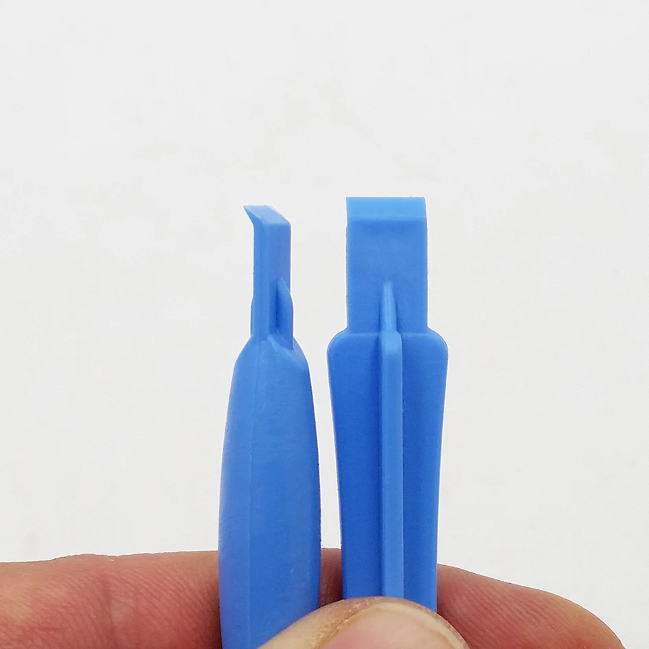 Светло-голубой пластиковый инструмент для вскрытия коронки Spudger цилиндрический