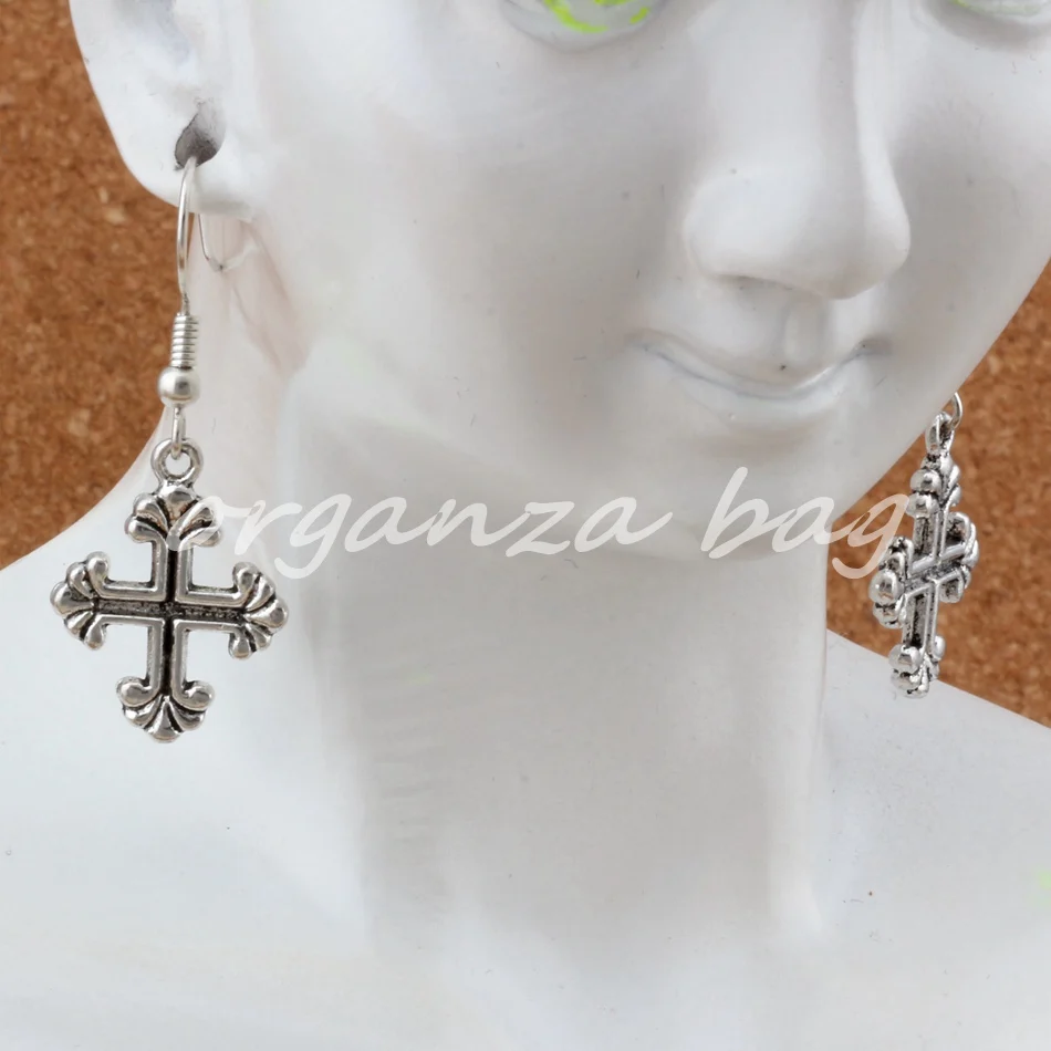 Vintage Crucifix Cross Earrings Silver plated Fish Ear Hook 3pairs/lot Antique Silver Chandelier Jewelry 15x38mm A-274e
Vintage Crucifix Cross Earrings Silver plated Fish Ear Hook 3pairs/lot Antique Silver Chandelier Jewelry 15x38mm A-274e