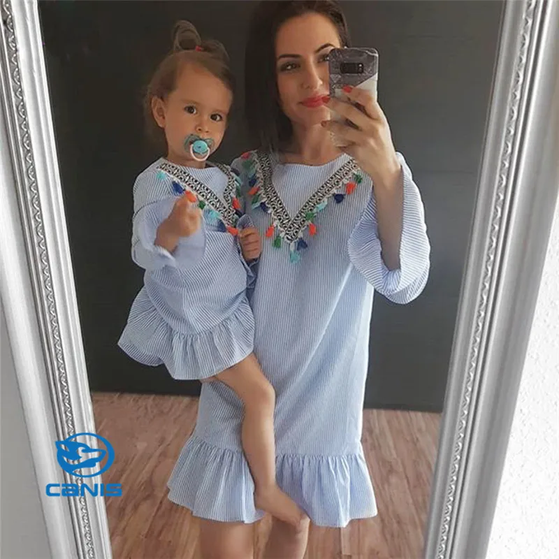 Одинаковая одежда для семьи мини платье в полоску с короткими рукавами и