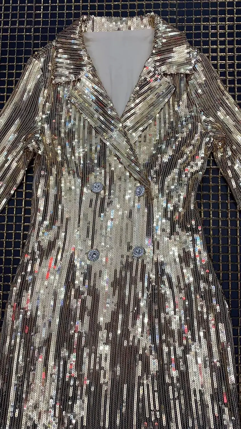 Женское платье с кисточками длинное и длинным рукавом расшитое блестками для