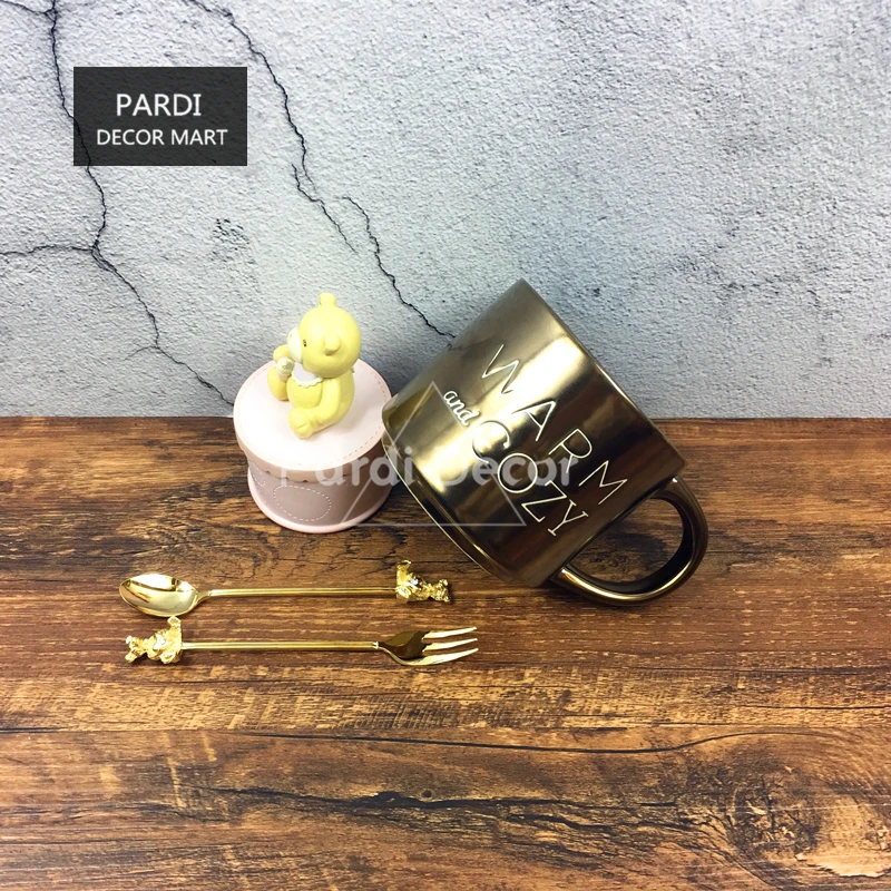 Модная черная золотая металлическая кофейная кружка с керамическими буквами