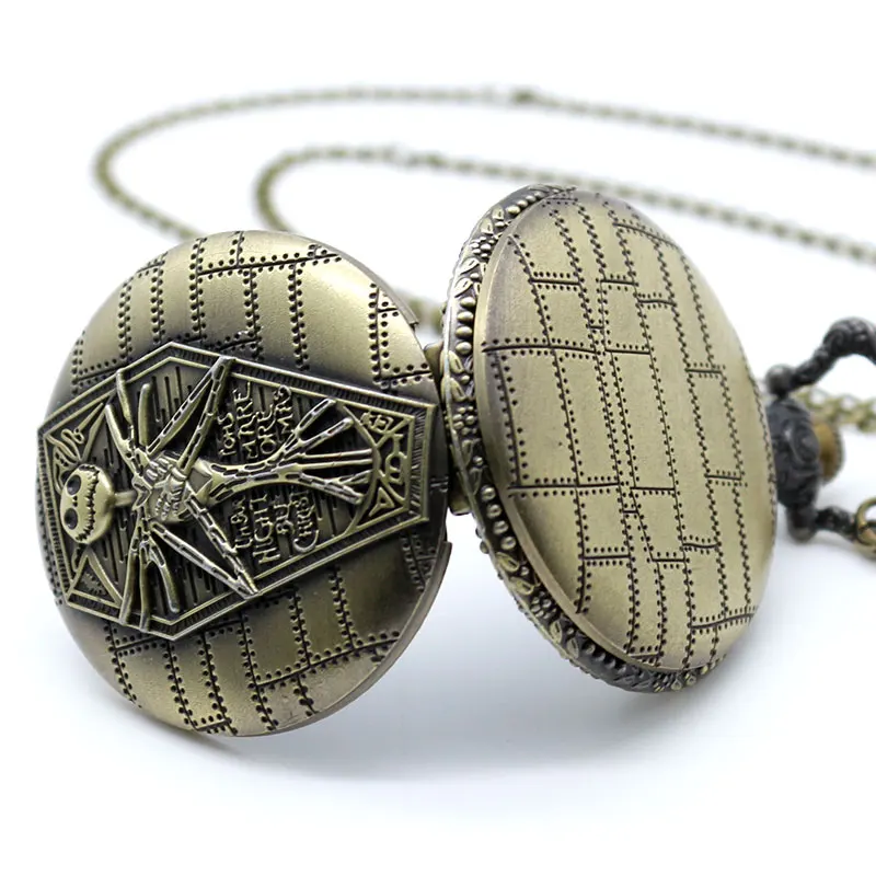 

Fashion Vintage Quartz Pocket Watch The Nightmare Before Christmas Men Women Kids Necklace Pendant with Chain Birthday Gifts