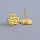 Хирургические стальные серьги Chandler для женщин и мужчин, металлические серьги с буквами, старые английские буквы S, серьги-гвоздики из нержавеющей стали