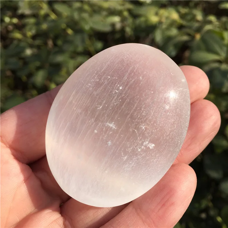 Beautiful Natural White Selenite Palm Stone Gemstone Irregular Smooth Polished Pebble Healing Home Decoration | Дом и сад