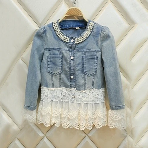 Женская джинсовая куртка с кружевом облегающая рукавом 3/4 и искусственным