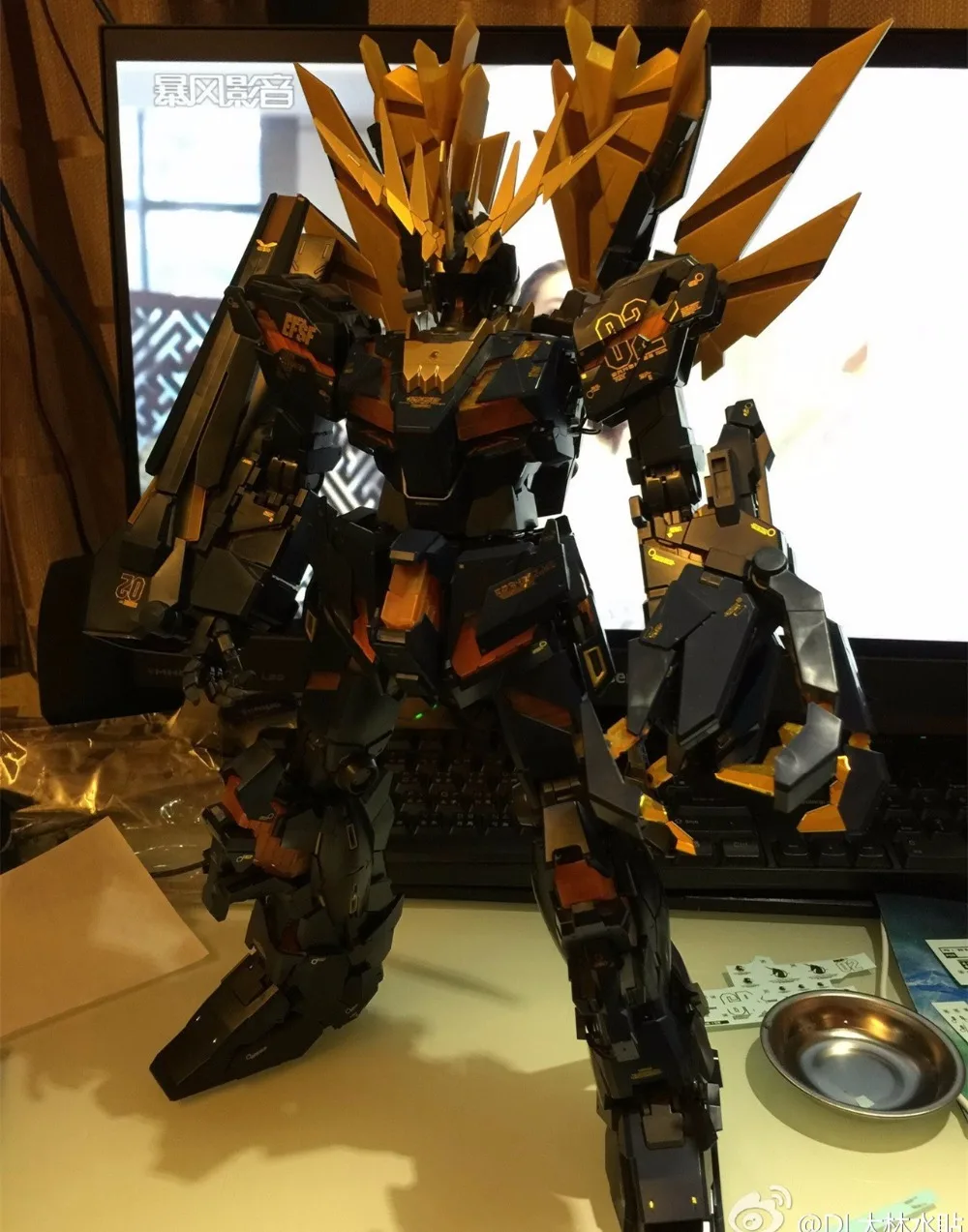 Высококачественная бронзовая водная паста D.L для PG 1/60 RX-0 Unicorn 02 Banshee DL038 * | Игрушки