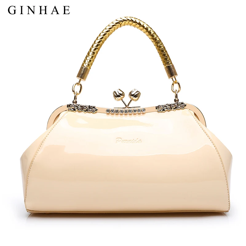 Сумка-тоут женская из лакированной кожи с бриллиантами