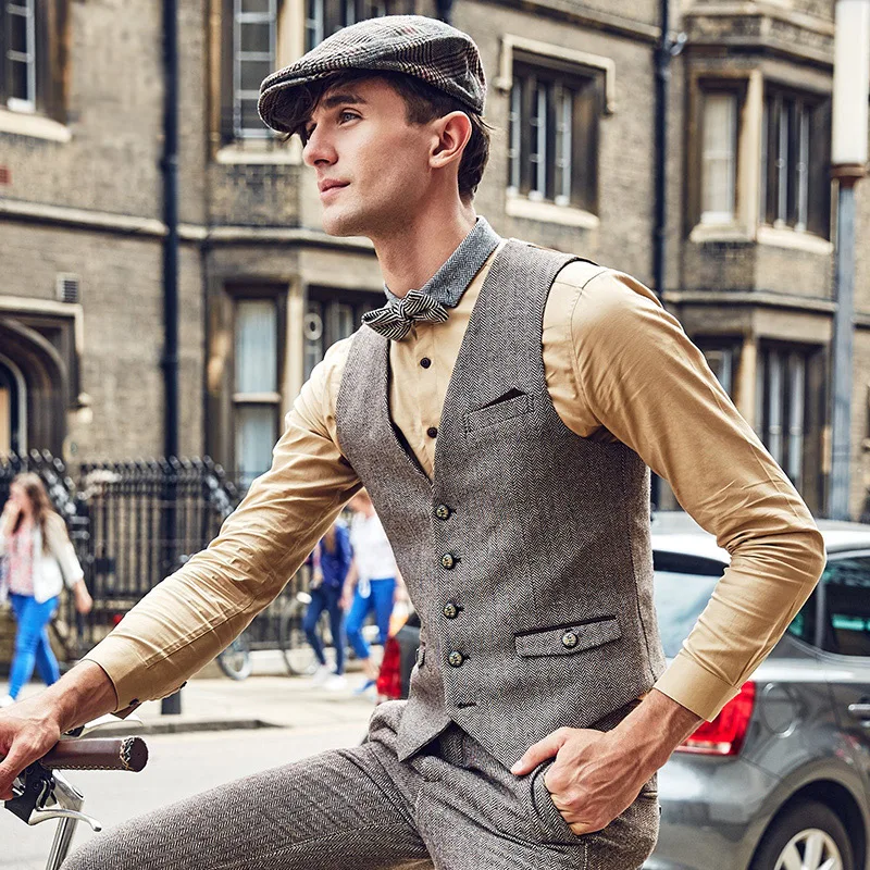English man in the new. Британский твидовый костюм 20 век. Ретро стиль одежды мужской. Мужская одежда в винтажном стиле. Британский стиль в одежде мужской.