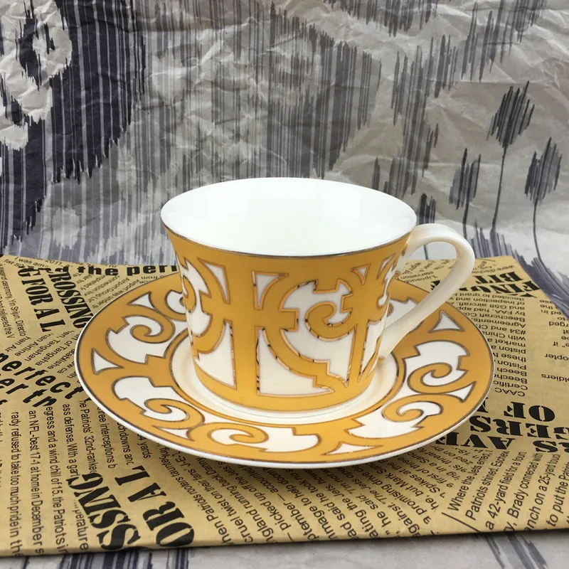 Креативное изделие из костяного фарфора кофейная чашка ложка для блюдца набор