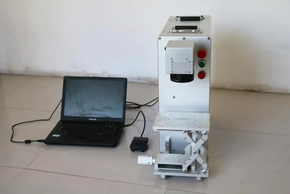 Фото Hot Sale 20W/30W/50w High Quality Fiber Laser Marking Machine Инструменты Hot Sale 20W/30W/50w High Quality Fiber Laser Marking Machine Инструменты
