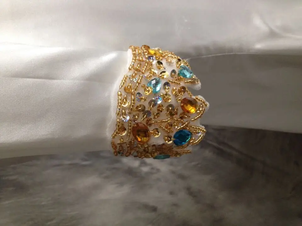 Сексуальные Глубокий v образный вырез золотые бисерные вечерние платья со