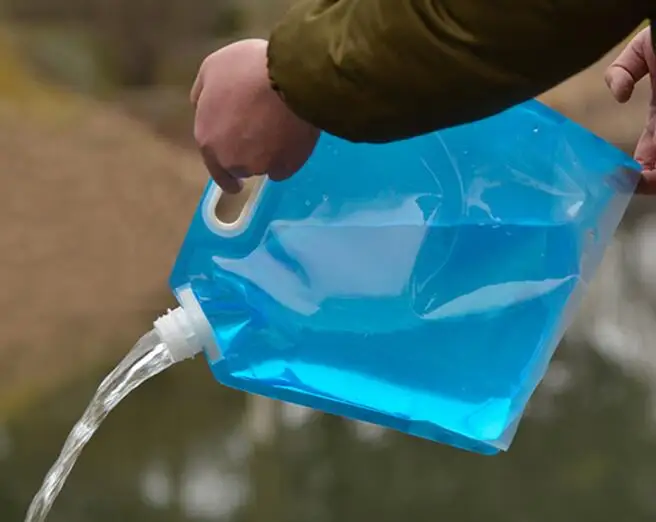 

Wholesale 200 pcs/lot Outdoor 5L camping traveling Foldable Storage Water Bag Hand Lifting Hiking Survival Bottle
