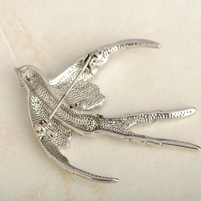 Брошь Blucome серебряного цвета в винтажном стиле с кристаллами и голубыми