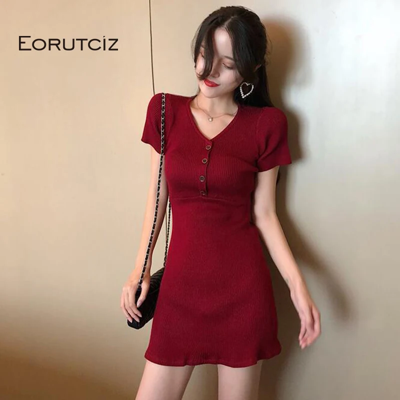 Женское трикотажное мини платье EORUTCIZ черное облегающее с коротким рукавом и V