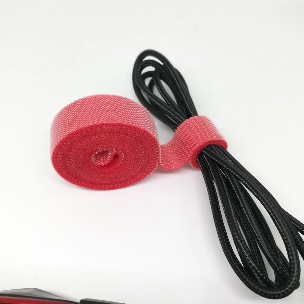 Держатель для кабелей и наушников