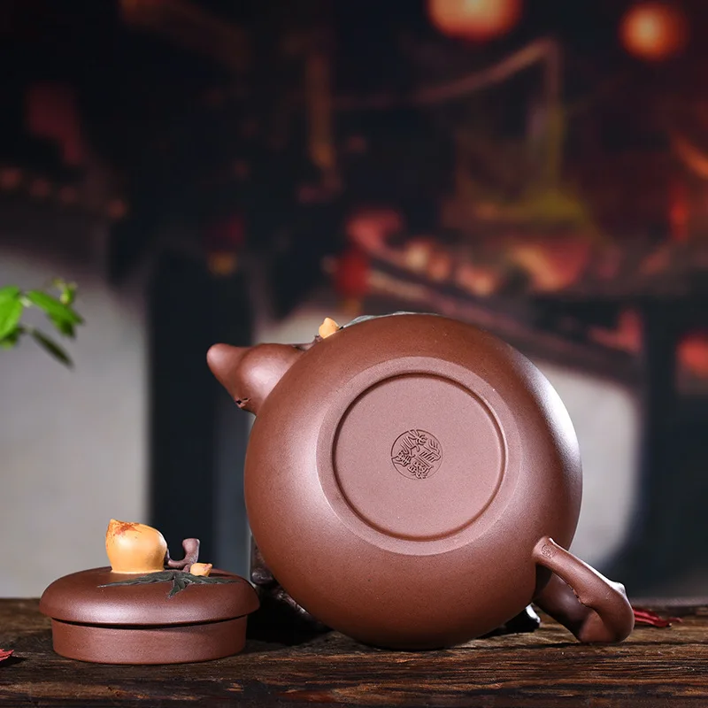 

Kitchen,Dining & Bar