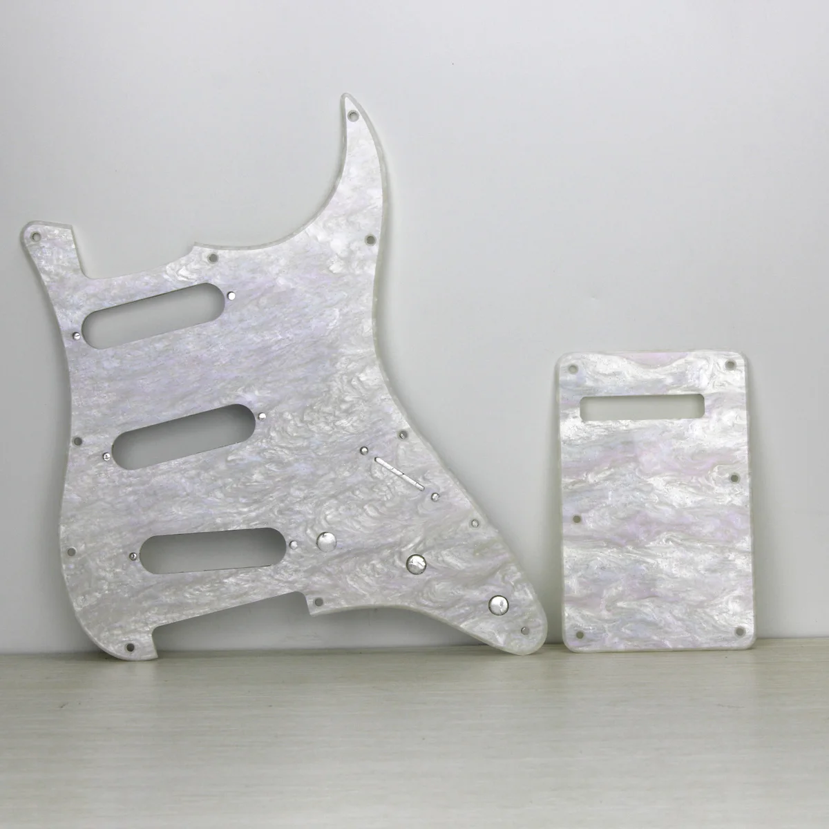 FLEOR Shell Color Guitar Pickguard SSS ST 11 Hole Pick Guard Scratchplate with Screws fit Style Electric Parts | Спорт и развлечения