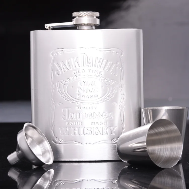 

High-grade 7OZ Stainless Steel Hip Flask Set Portable Flagon Set With 1 Funnel 2 Cups Men's Gift Set