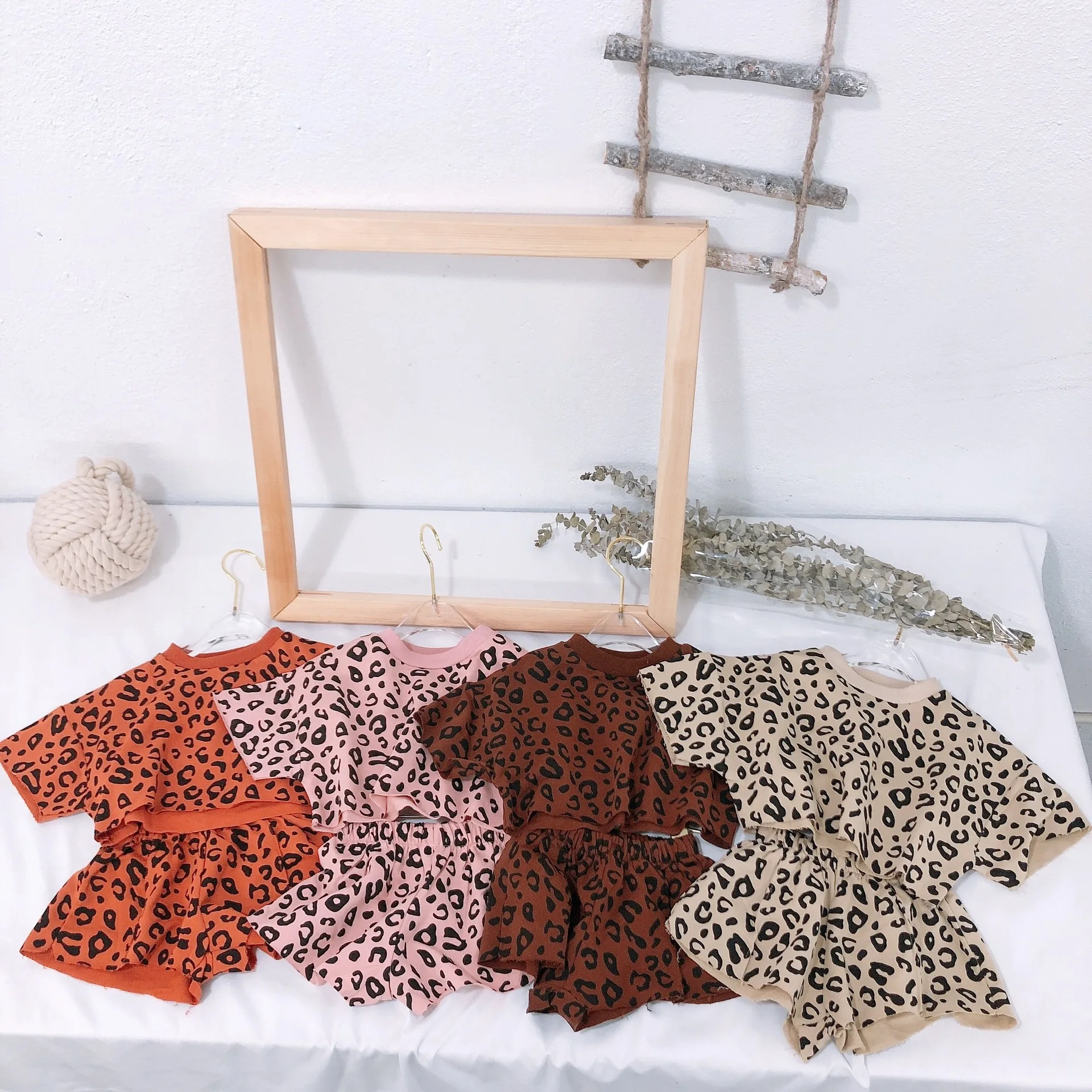 2019 г. корейские топы с леопардовым принтом + шорты комплект из 2 предметов для