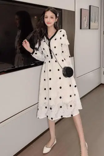 

Brief 2019 V Neck Women Dress A-line Dot Patchwork Single Breasted Dresses Casual Loose Korean Lace Vintage Summer Dress