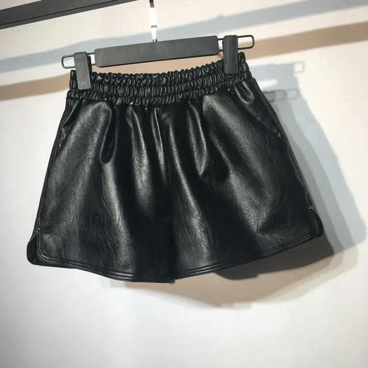 

Women Plus Size Basic Solid Genuine Leather Shorts Elastic Paperbag Waist Pockets Ladies Casual Pleated Shorts Pantalones Cortos