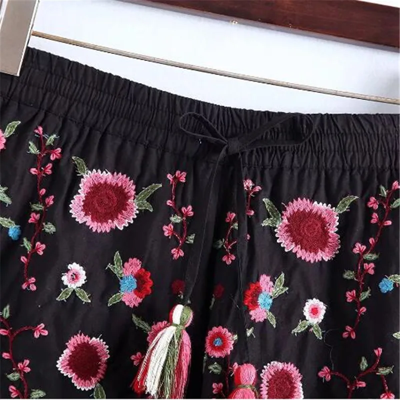 Кисточкой пояса цветочной вышивкой короткие Feminino черные летние шорты женские 2018
