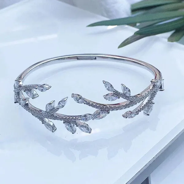 

Женский вечерние из серебра 925 пробы, с фианитом