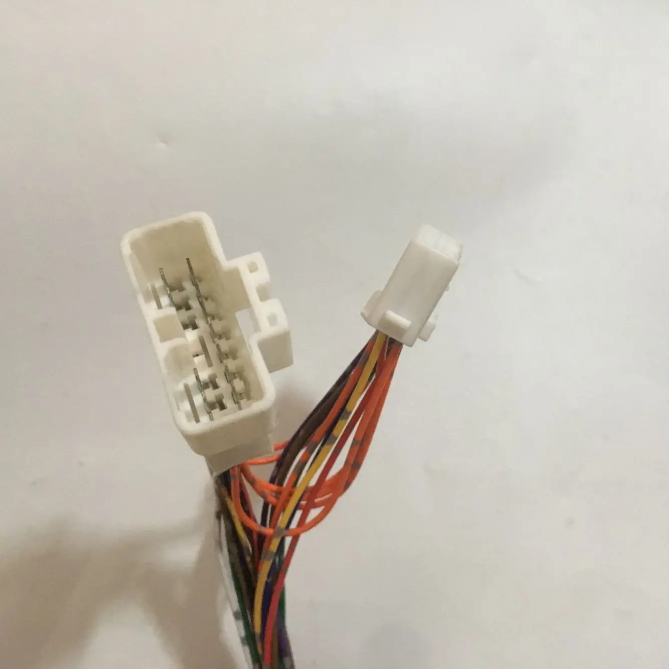 Дистанционный автомобильный доводчик для окна с автоматическим отключением и