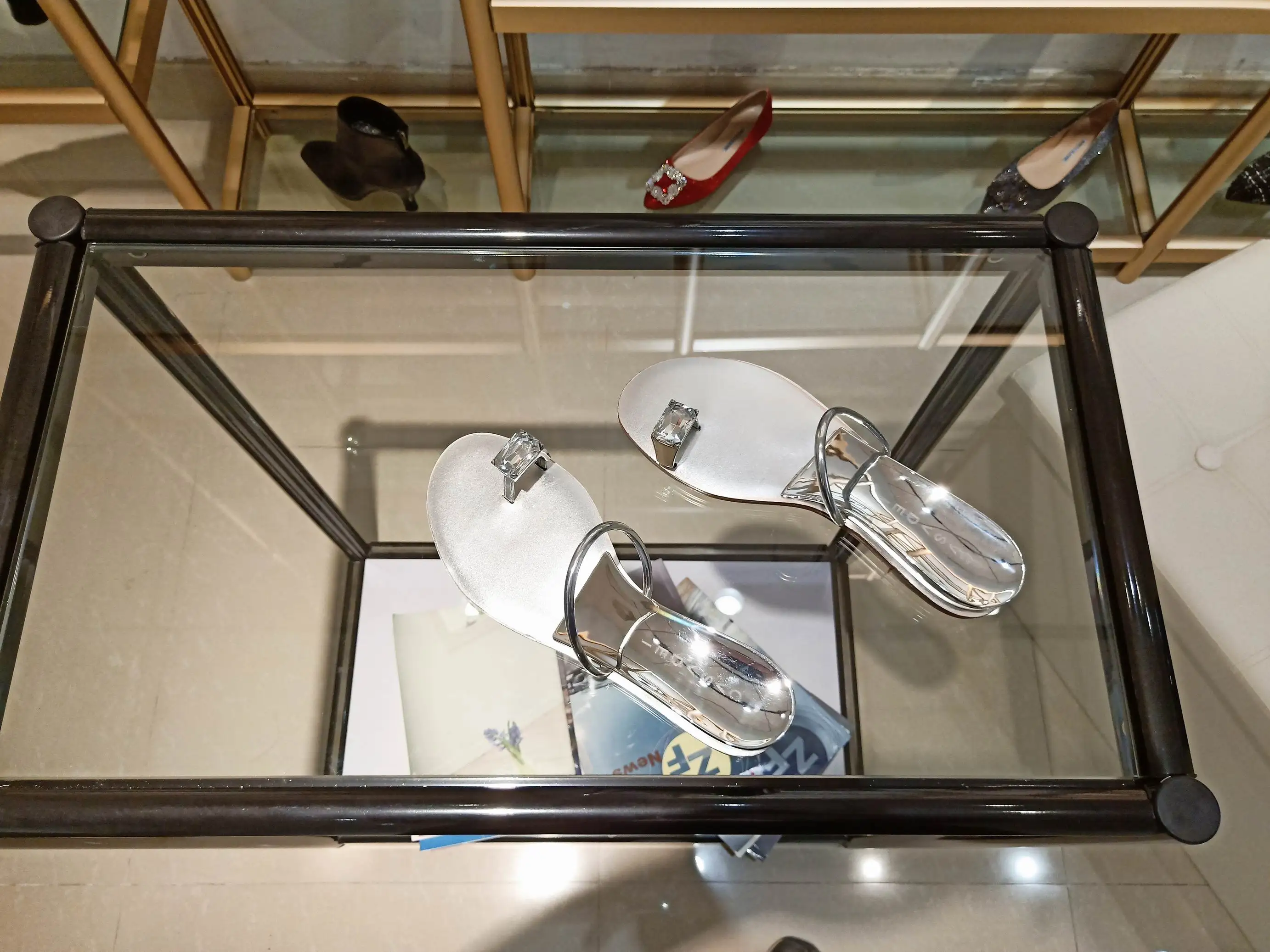 Женские босоножки Новинка 2019 года сезон лето Роскошные брендовые на плоской