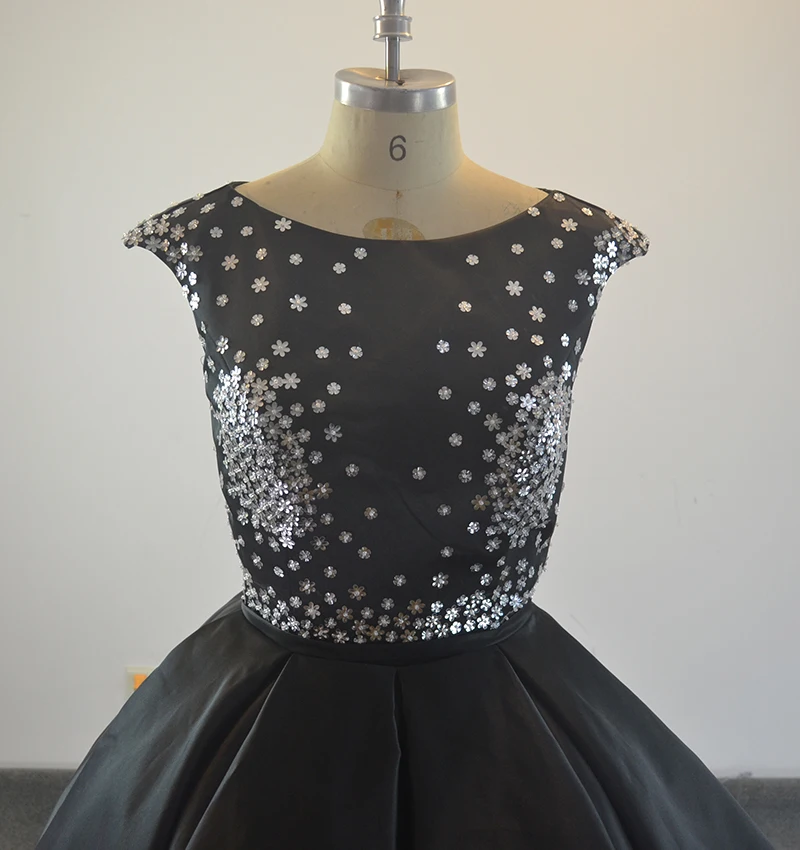 Модное платье с бусинами и цветами сливы неправильной формы для свадебной