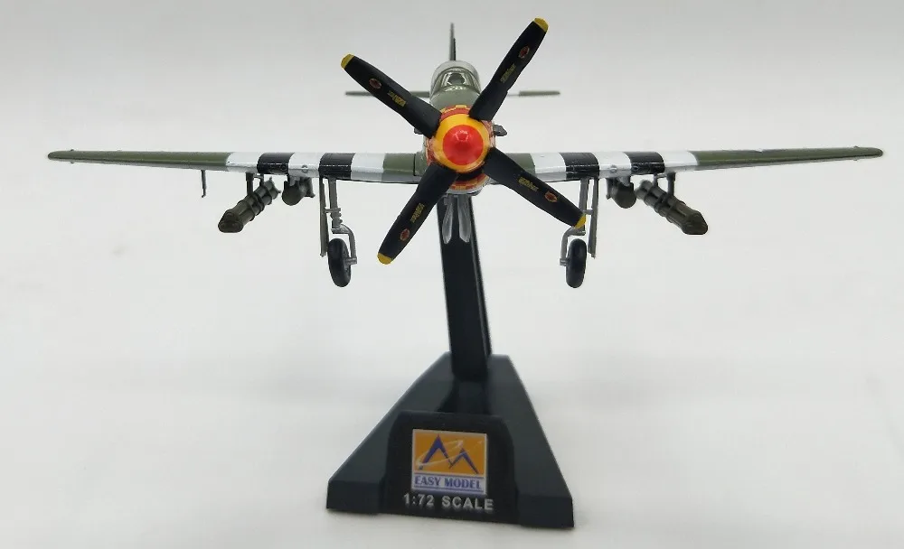 1: 72 Мировой войны II США P 51B модель самолета Trumpeter 36358 Коллекционная