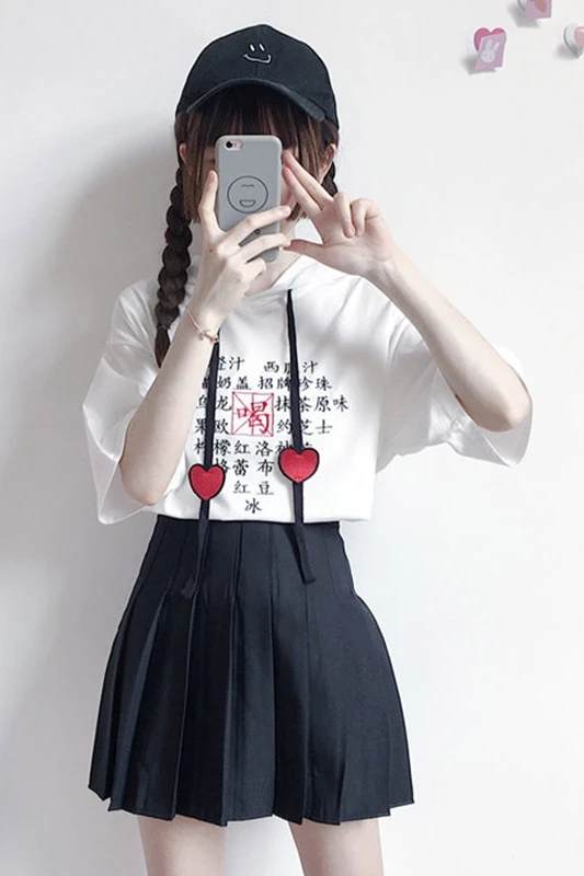 2019 Summer Women's Japanese Student Tens Girls Embroidered Short Sleeve T-shirt + Pleated Skirt Casual Sweet Two-piece Set |
