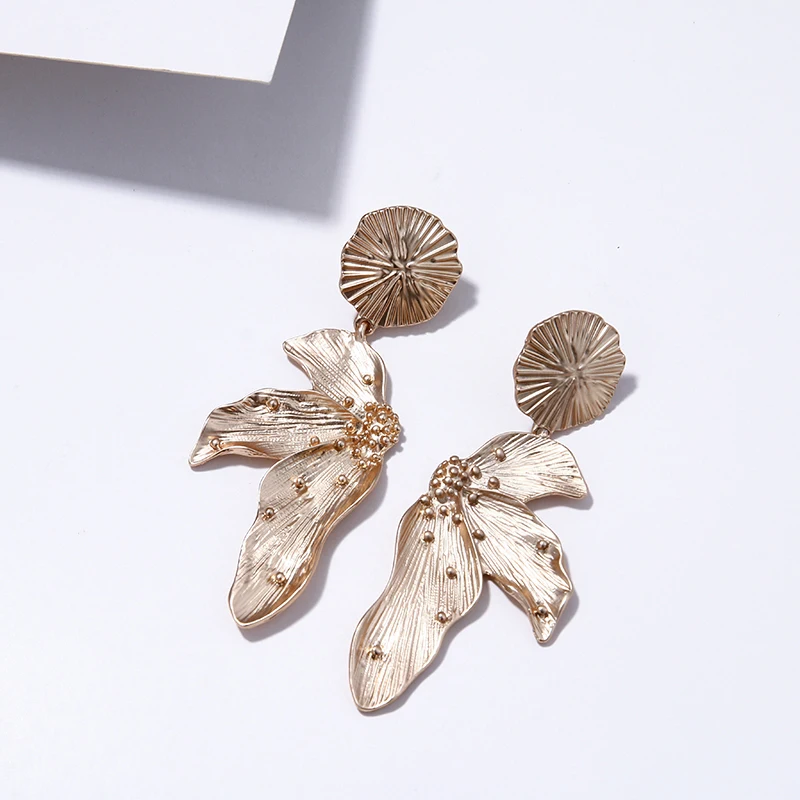 Mchic Изысканная мода от известного бренда заявление листья серьги гвоздики шик из