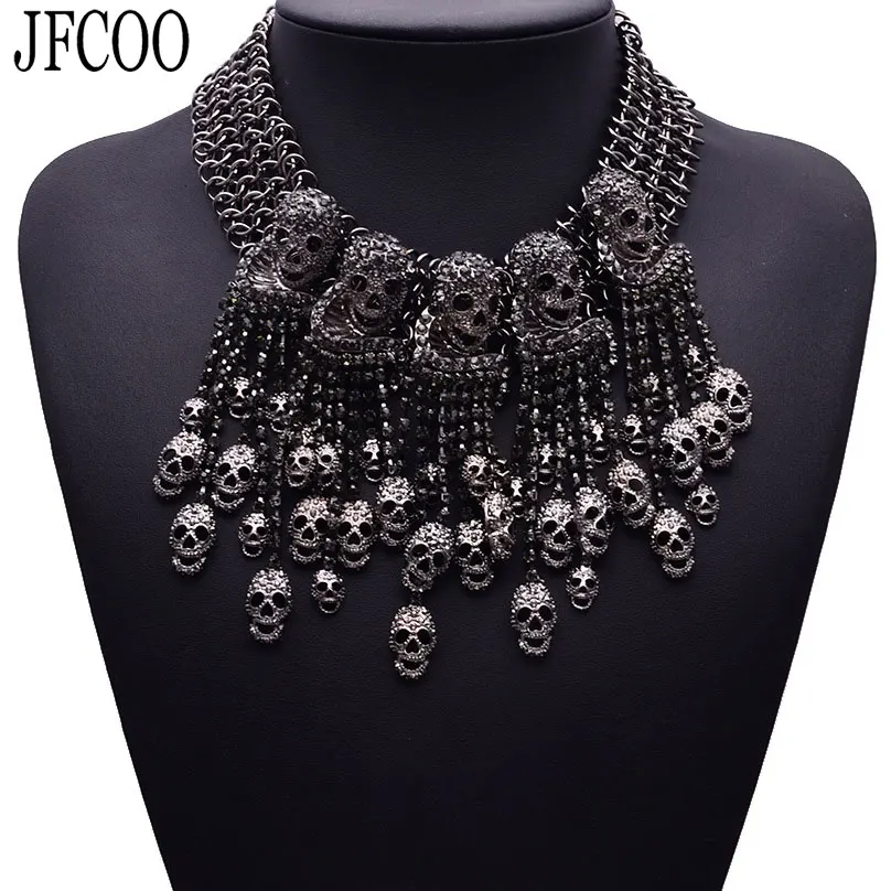 

Exaggerated Punk Style Multilayer Metal Plating Skull Short Clavicle Necklace Multiple Ghost Head long Tassel Chain Dropshipping