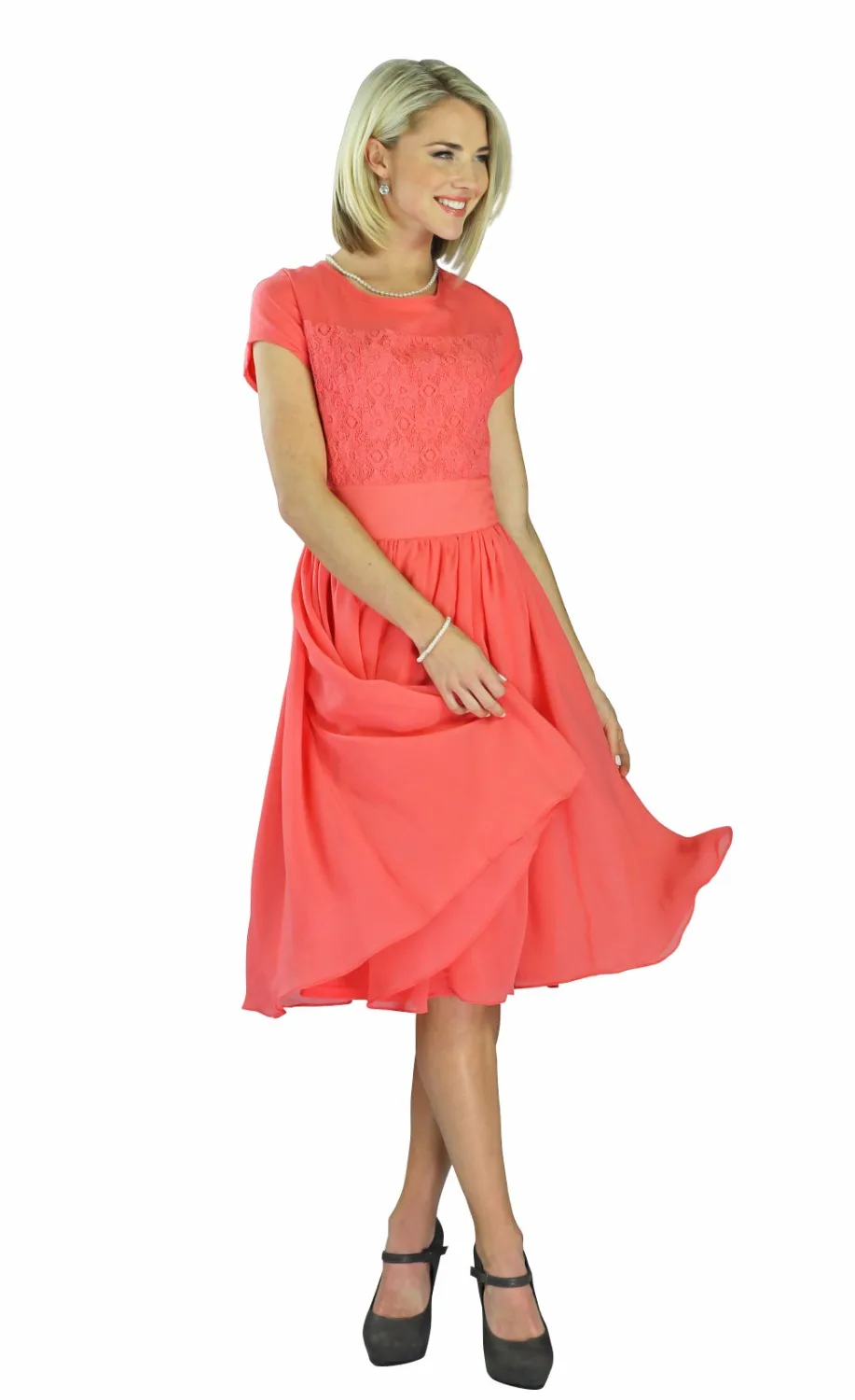 Коралл шифон Скромные платья для подружки невесты Короткие платье с рукавами