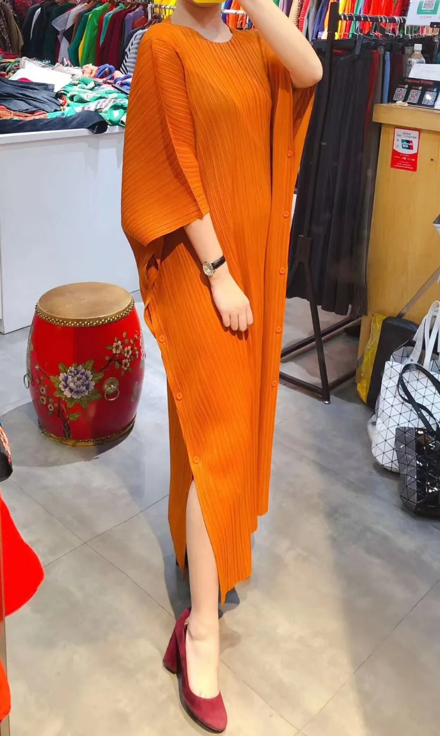 

HOT SELLING Fashion Miyake fold solid dress half sleeve o-neck loose Dress side buttons dress IN STOCK