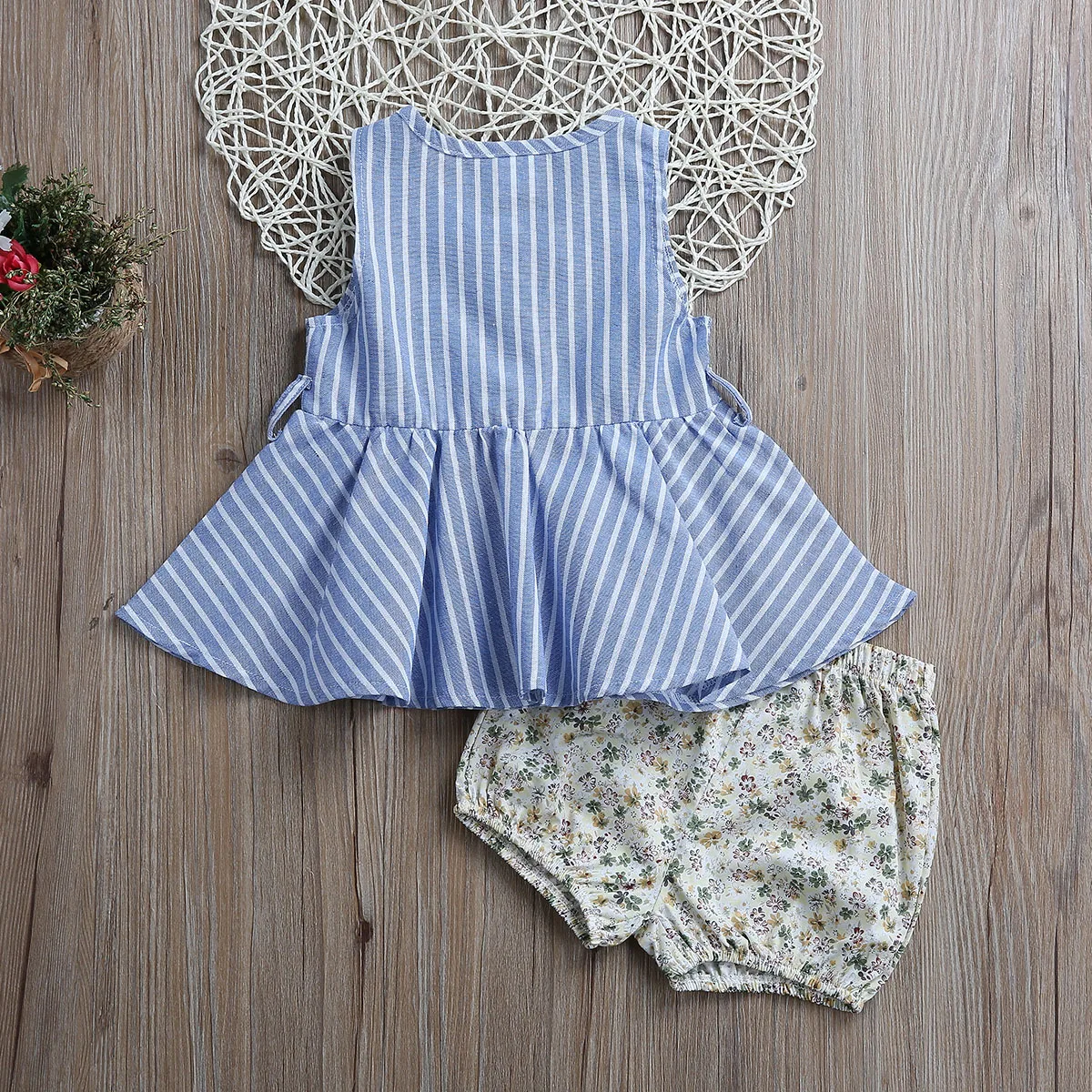 Детское платье без рукавов в полоску | Мать и ребенок