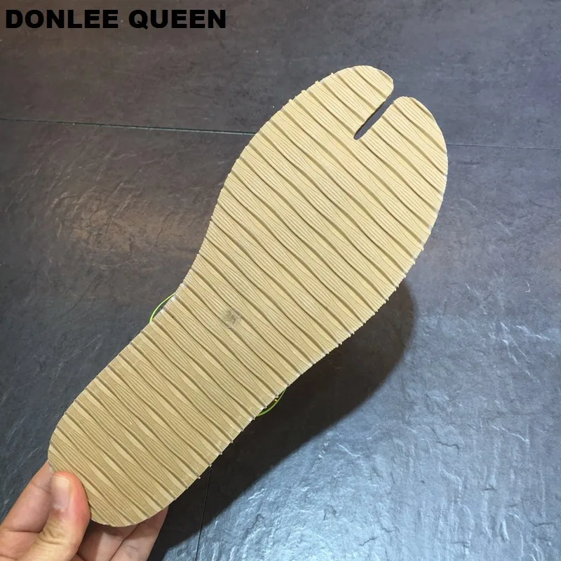 Новинка 2019 года летние женские шлепанцы модные вьетнамки из змеиной кожи с