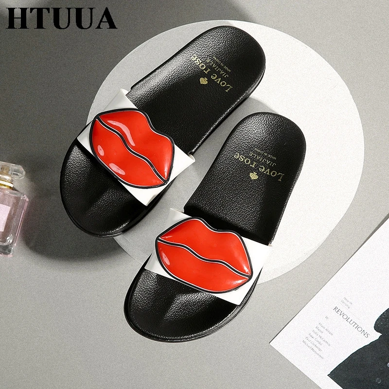 HTUUA брендовые тапочки Для женщин; Летняя обувь; открытый носок; нескользящие комнатные домашние тапочки Пляжные Сланцы на плоской подошве; шлепанцы-сандалии SX1201
