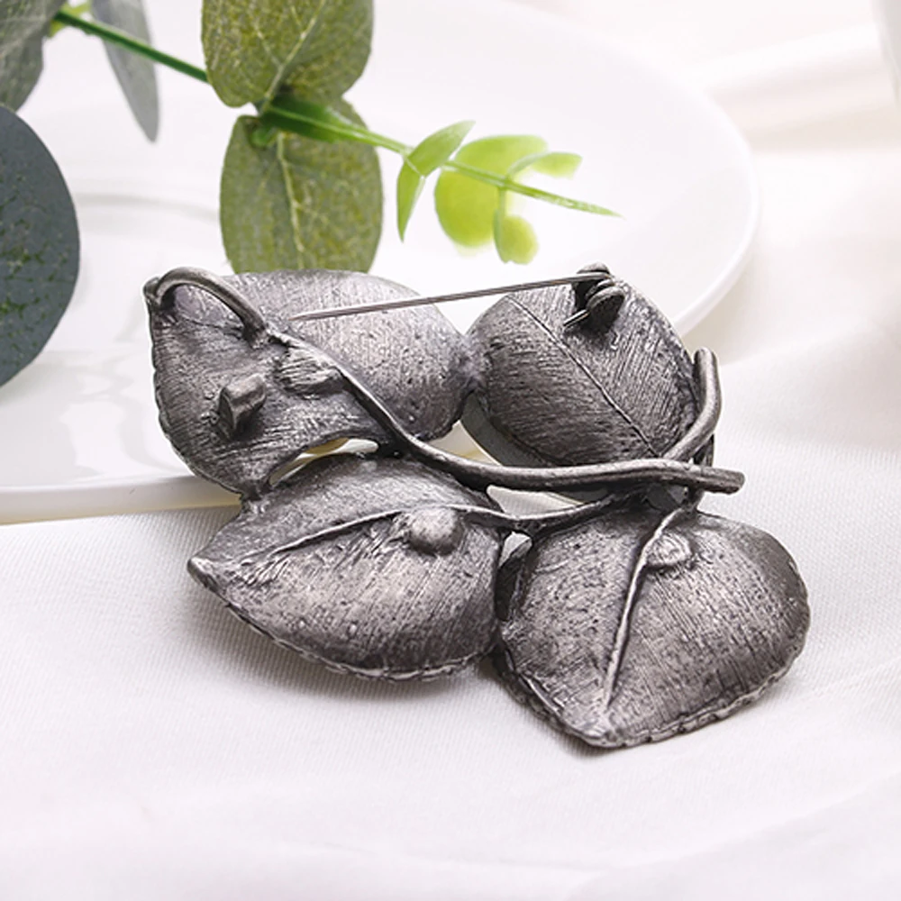 

JUJIE Fashion Metal Spray Paint Brooches For Women 2019 Glass Pearl Lapel Brooch Pin Wedding Bouquets Plant Jewelry Dropshipping