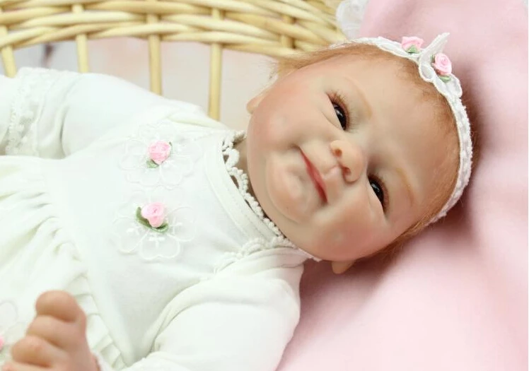 

New 45cm lovely baby reborn doll toys girl Soft silicone reborn babies best birthday gift for kids brinquedos Bonecas