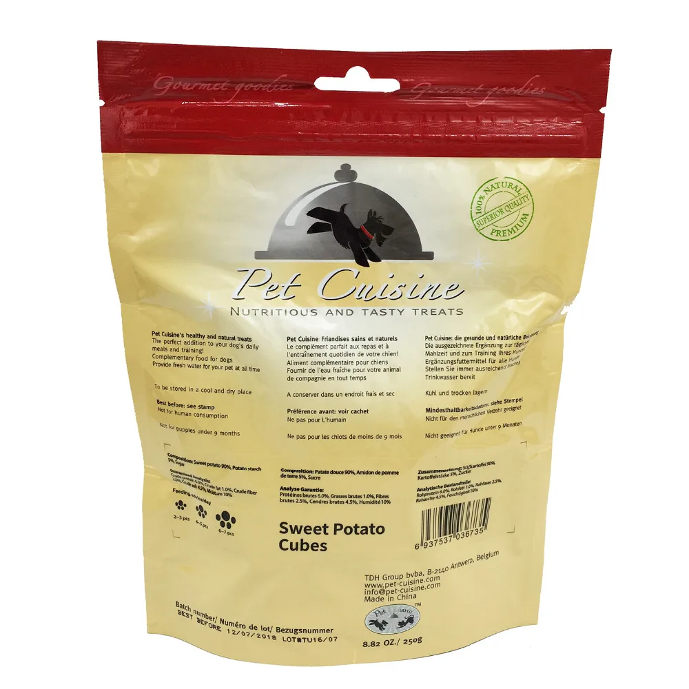 Pet кухни собака лечит подготовки закуски щенок печенье жует сладкий картофель