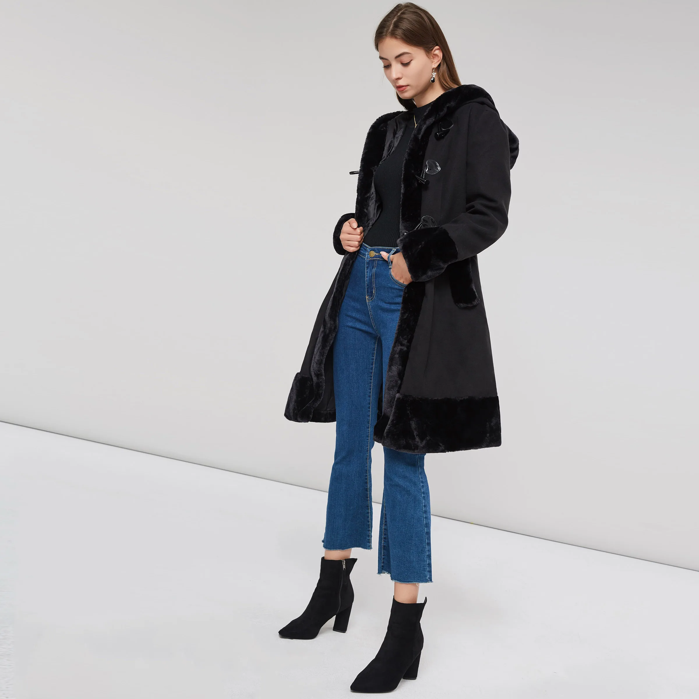 Женское черное зимнее шерстяное пальто с капюшоном длинный рукав Осень-зима