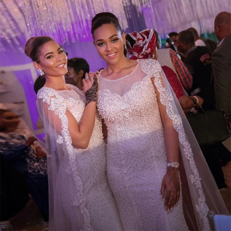 Розовое кружевное вечернее платье в Дубае с длинной накидкой роскошное