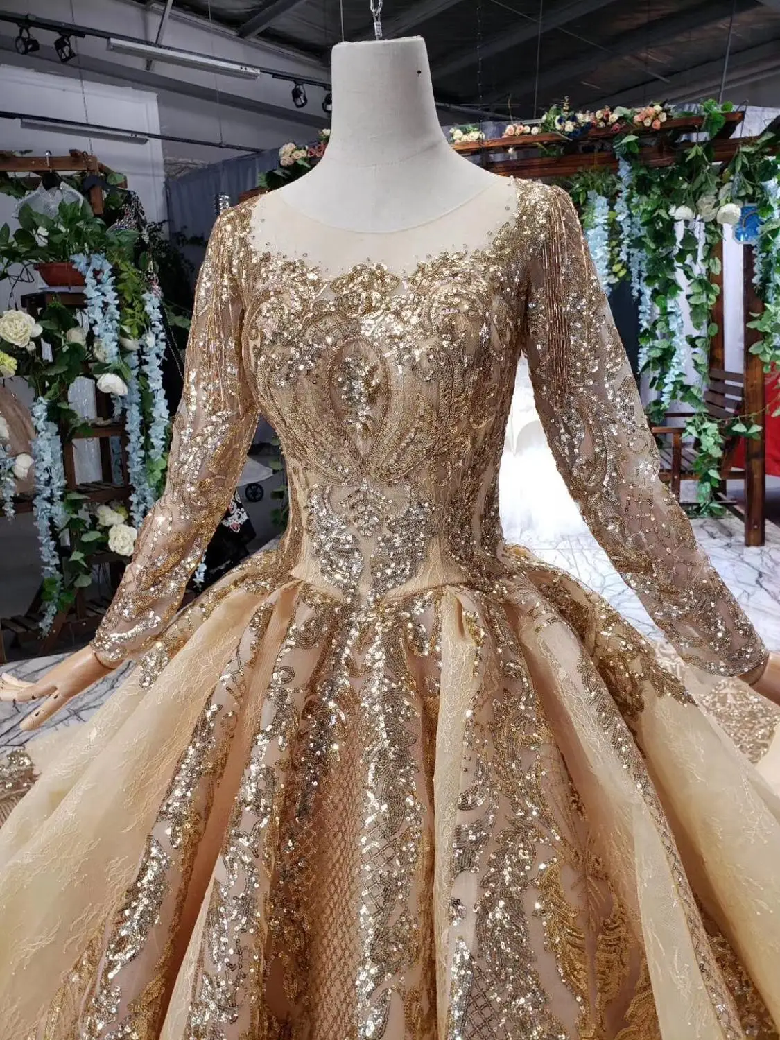 100% Настоящее свадебное платье Роскошные золотые блестки аппликации собора со
